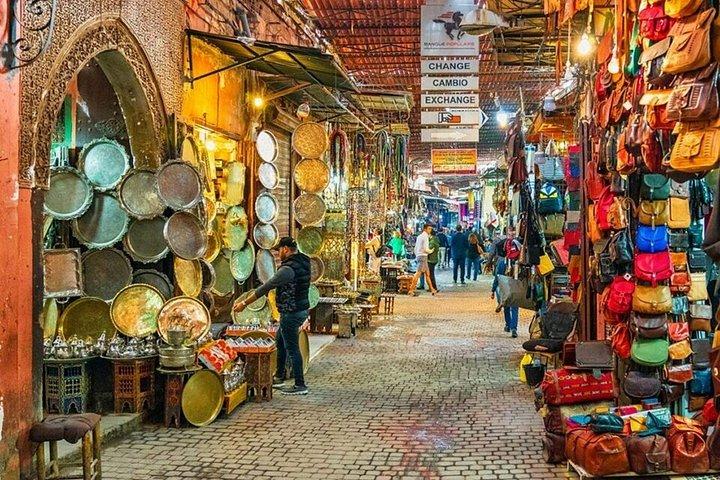 Marrakech: Souk Tastings & Shopping by Night Guided Walking Tour.