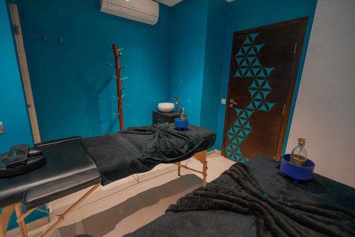 Luxury Royal Hammam with 1—Hour Massage Experience in Marrakech