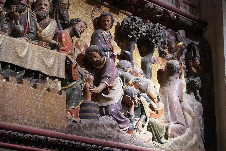 Notre Dame Cathedral Small-Group Interior & Exterior Guided Tour
