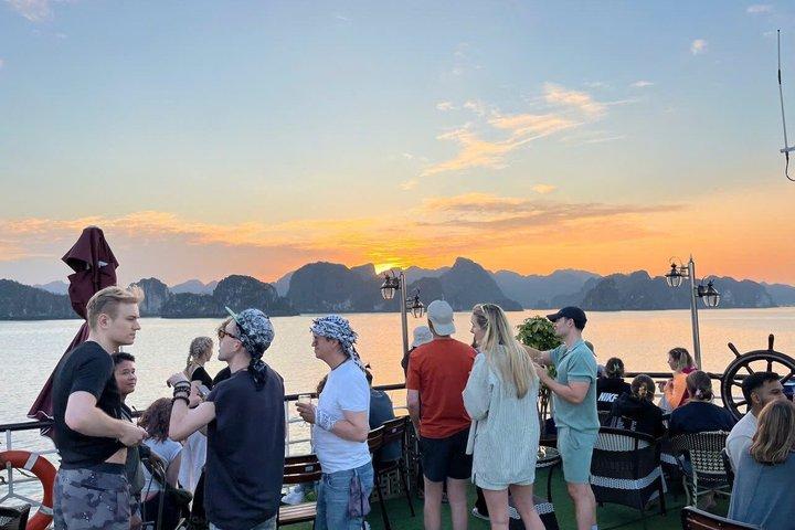 2 - Dia Ninh Binh & Ha Long Bay com transfer, Comidas, Guia