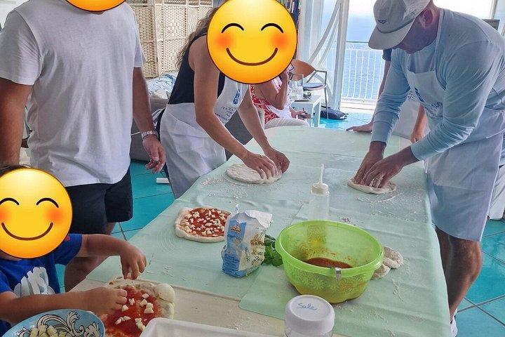 アマルフィ海を見渡せるピザ教室