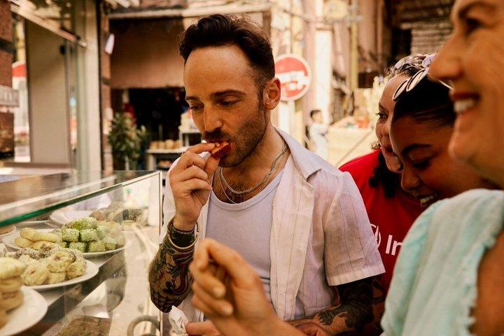 夜のマラケシュ：ジェマー・エル・フナでのディナー付きメディナ料理ツアー