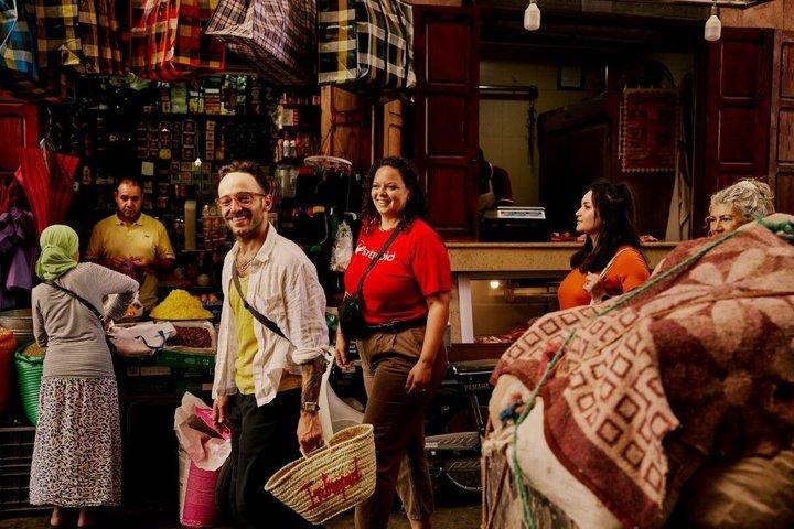 夜のマラケシュ：ジェマー・エル・フナでのディナー付きメディナ料理ツアー