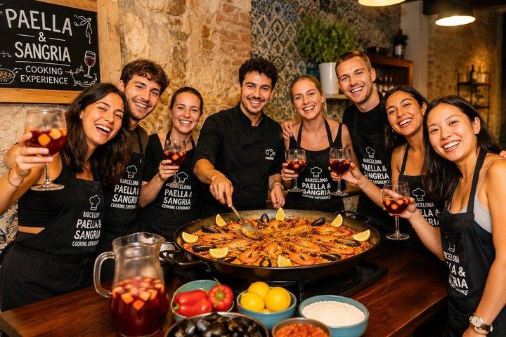 Esperienza culinaria con paella e sangria a Barcellona