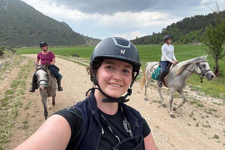 1 oder 2 Stunden PRIVAT Reiten im Wald in Kemer Antalya