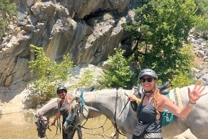 1 oder 2 Stunden PRIVAT Reiten im Wald in Kemer Antalya