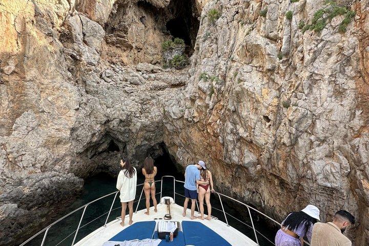 Premier Cruises ALLEEN 12 MANEN Grotten, Snorkelen Tapas & Dranken