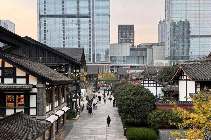 成都市内散策ツアー（グルメ＆カルチャーストップ付き）