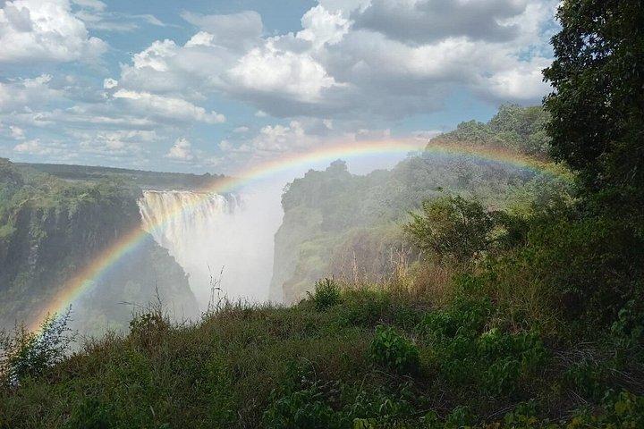 ビクトリアフォールズ・デュアルボーダー遺産ツアージンバブエ・ザンビア
