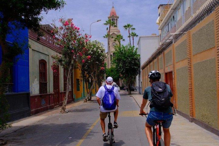 Lima Tour in bicicletta per piccoli gruppi : Miraflores & Barranco