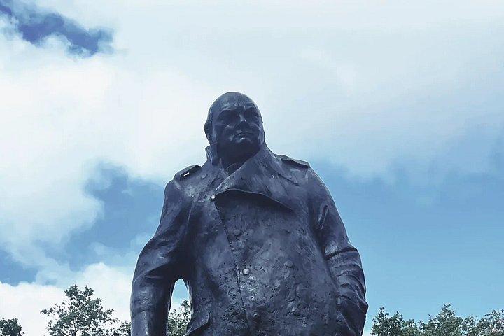 ロンドン・チャーチル戦争部屋とチャートウェルハウス日帰りツアー