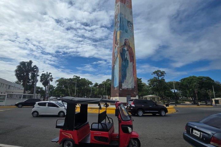 Santo Domingo Tuk Tuk Experience