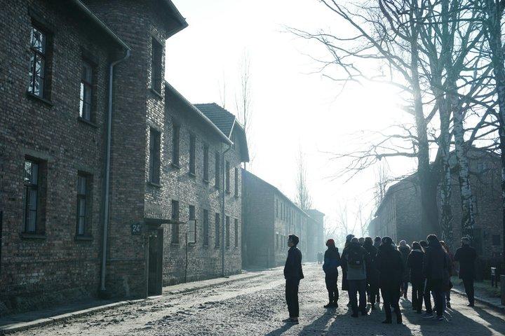 Vozes da Resiliência: Museu do Holocausto em Los Angeles