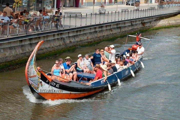 ロングデイツアーリスボンからアヴェイロ、コインブラ、ピオダン、ペニチェへ