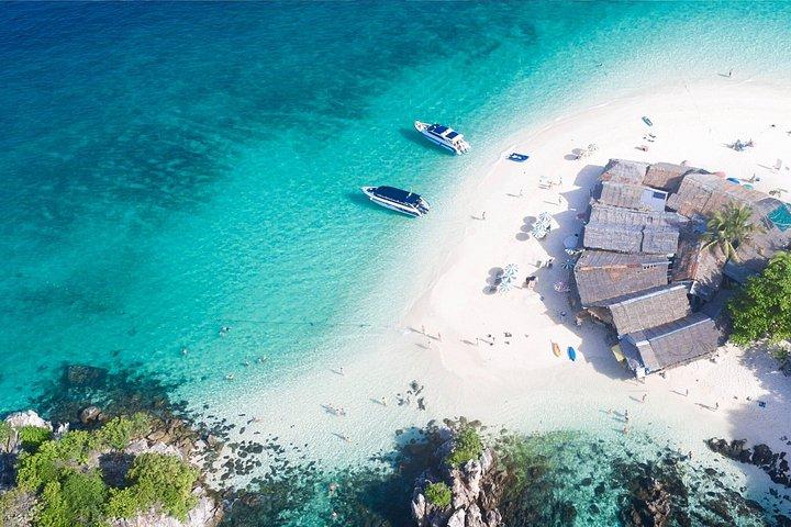プーケットからスピードボートで行くピピ諸島、カイ島＆マヤベイ