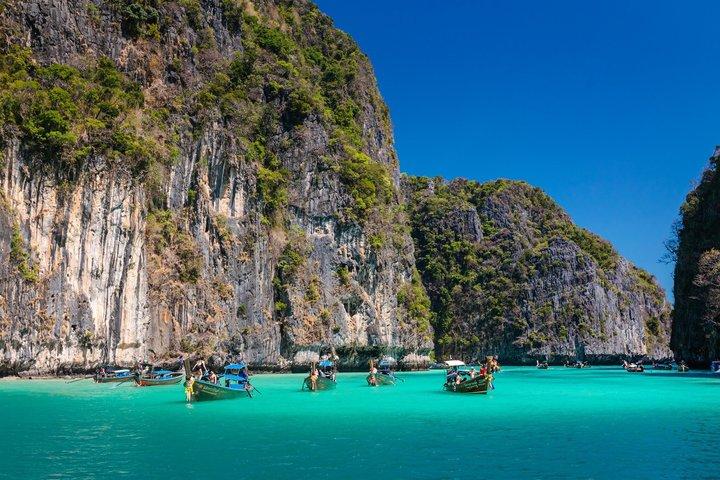 プーケット：スピードボートでフィフィ諸島、マヤ湾、カイ島へ