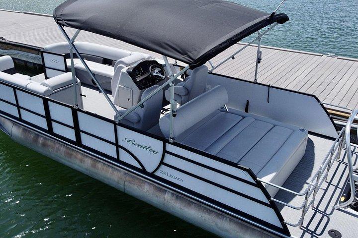 Lake Pleasant Pontoon Cruise with Captain