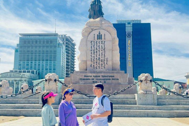 Excursão a pé de Ulaanbaatar e aula de cozinha em uma casa mongol