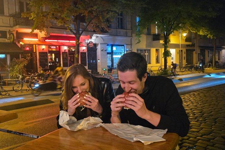 真のベルリン ― セグウェイで巡るナイトライフ ― 食と歴史