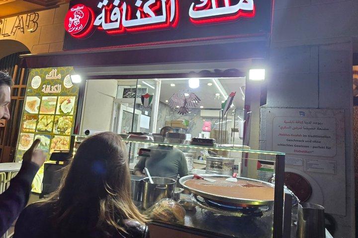真のベルリン ― セグウェイで巡るナイトライフ ― 食と歴史