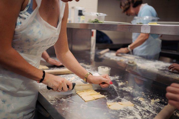 ローマ市内中心部でペストとパスタの料理教室
