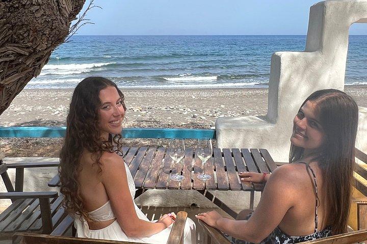 Santorini Weintour : Gemeinsame Verkostung in 3 Weingütern