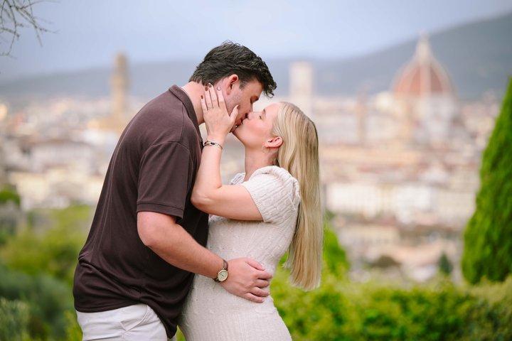 Private Photoshoot in Florence – Couples, Families & Proposals