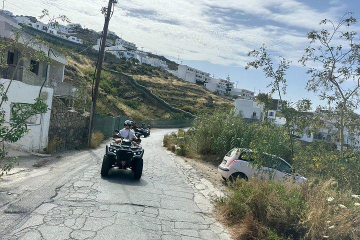 ATVプレミアム4時間アドベンチャーでミコノス島を探索