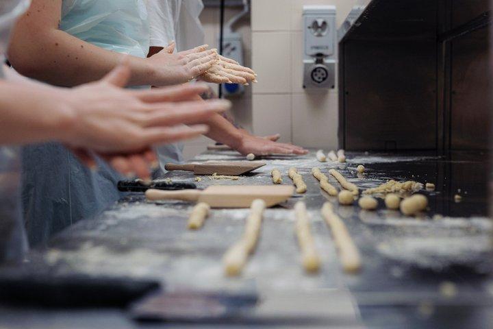 Authentic Gnocchi Cooking Class in Rome - Piazza Navona