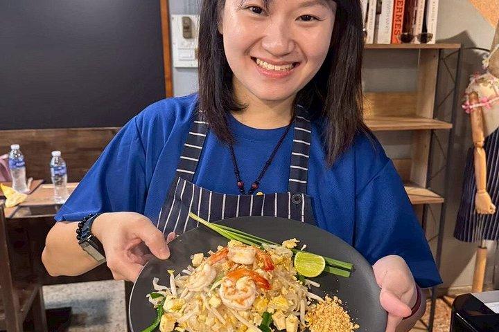 シーロムバンコクでプライベート本格タイ料理教室