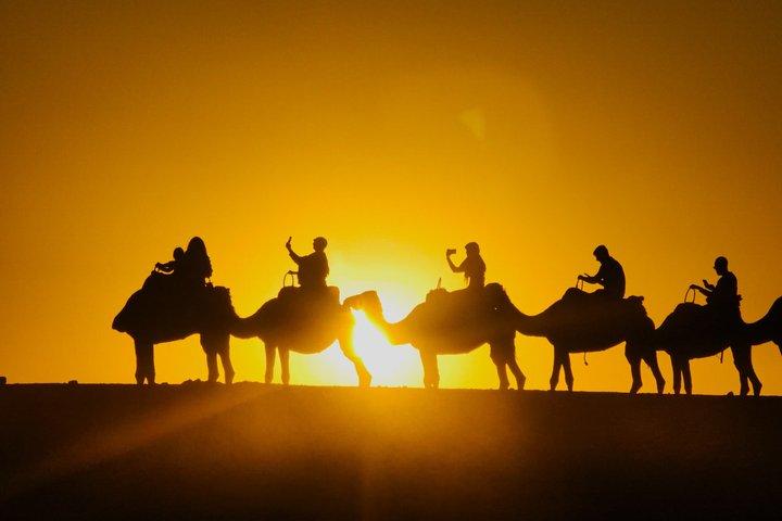 Marrakech Camel Ride og traditionel middag i Agafay-ørkenen