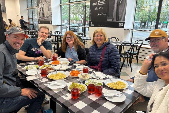 Tour gastronomico tradizionale di Varsavia con Adrian