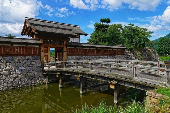 Gå ind i samurai historie Matsushiro Tour fra Nagano med bil