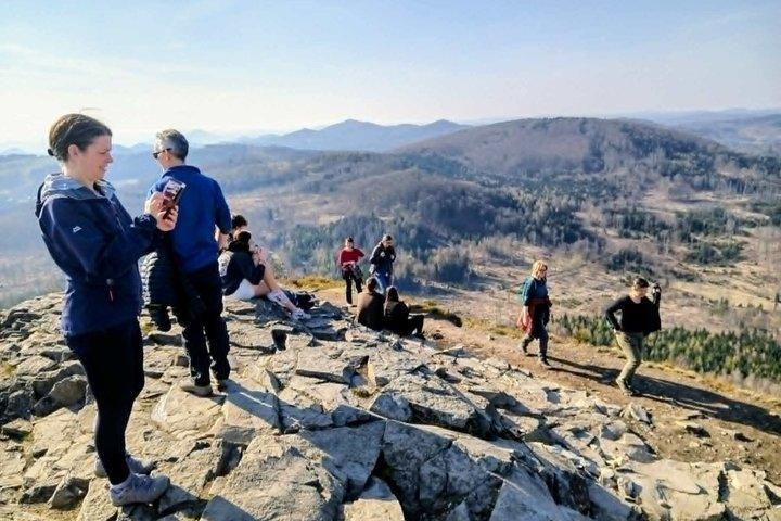 Glassblowing Workshop, Craft Beer & Volcanic Landscape Hike