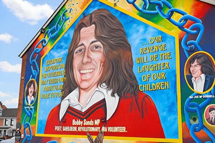 Visita histórica a Belfast