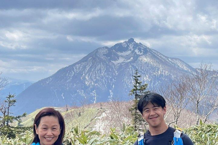 札幌と北海道のグリーンシーズンを温泉とともに1日ハイキング。