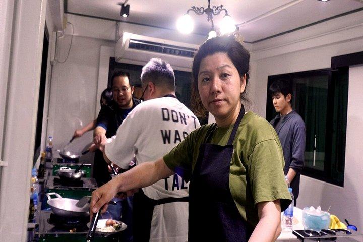 Thai Cooking Experience Class in a 100 Year Old Home