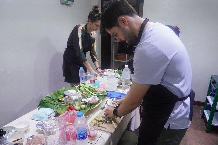 Thai Cooking Experience Class in a 100 Year Old Home