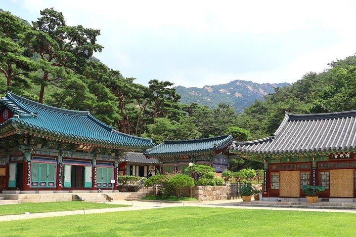 Seoul Spring Tour : Erdbeerpflücken, Gamaksan & Hanok Village