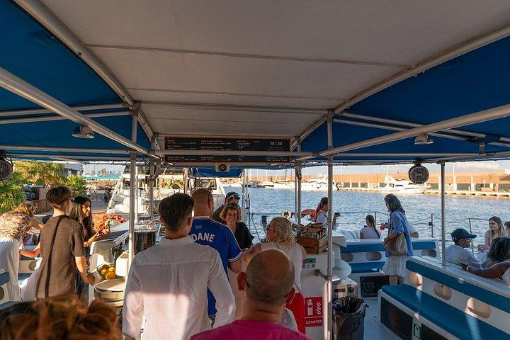 バルセロナカタマランクルーズ（スイムタパスフリーパスナイトクラブ付）