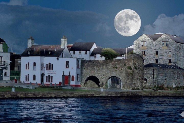 Galway After Dark Tour: Fantasmi, Leggende e Birra Rosso Sangue