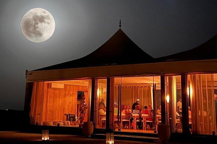 Luxus Agafay Desert Sunset Experience mit Pool & Dinner Show