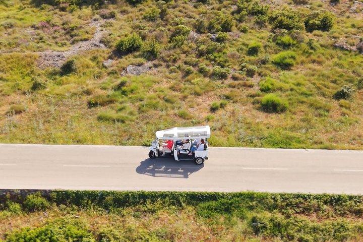 Hidden Hvar : Tour panorámico de Tuk Tuk para 2–4 personas