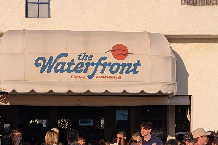 LA：ベニスビーチ、マッスルビーチ＆サンタモニカサンセットツアー