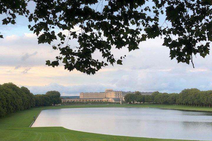 Versailles: Off the Beaten Track Tour with a Local Guide