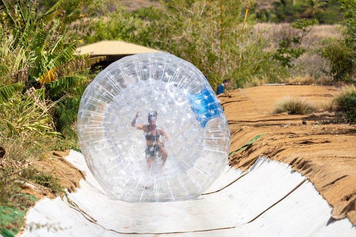 Avventura combinata Aquaball e Zipline a Maui