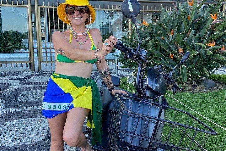 Private Scooter Tour: Leblon, Ipanema, Arpoador & Copacabana
