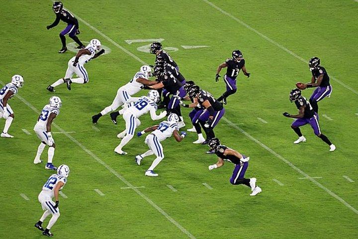 M&Tバンク・スタジアムでのボルチモア・レイブンズフットボールの試合