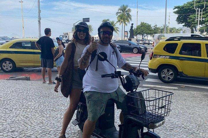 Private Scooter Tour: Leblon, Ipanema, Arpoador & Copacabana