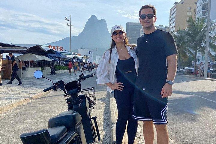 Private Scooter Tour: Leblon, Ipanema, Arpoador & Copacabana